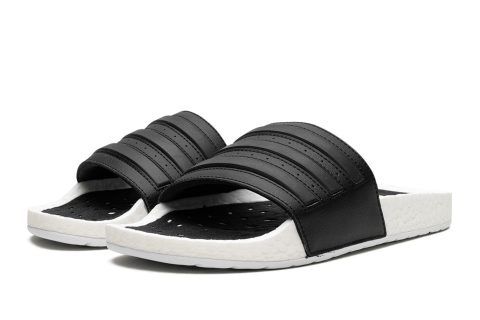 Adilette Boost Slides