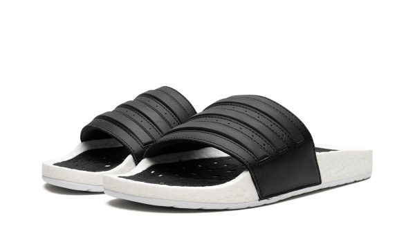 Adilette Boost Slides