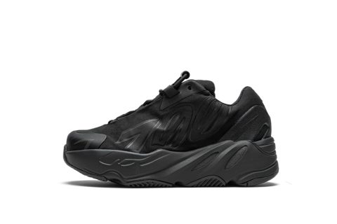 Yeezy Boost 700 Mnvn Kids "triple Black"