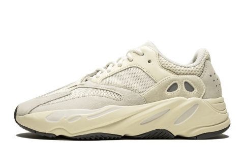 Yeezy Boost 700 "analog"