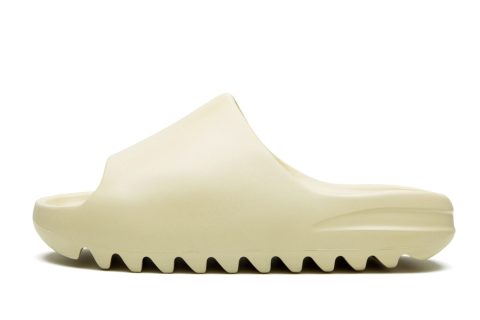 Yeezy Slide "bone"