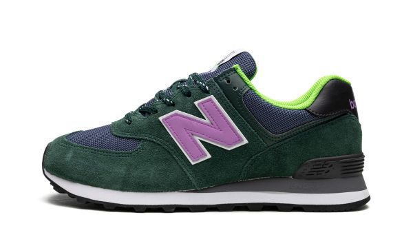 574 "green/purple"