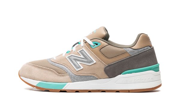 597 Suede "beach Sand/ Teal"