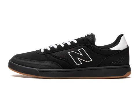 Numeric 440 "black Gum"