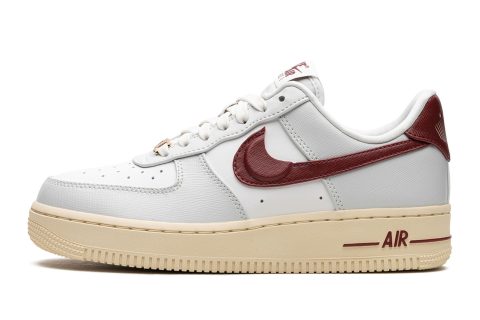 Nike Air Force 1 Lo Wmns "swoosh Pocket - Team Red"