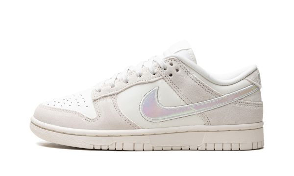 Dunk Low Wmns "ridescent Swoosh"