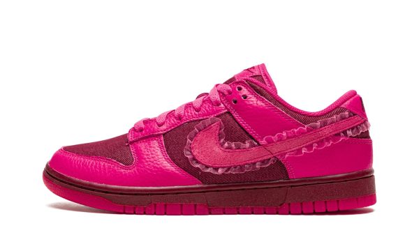 Nike Dunk Low Wmns "valentine’s Day"