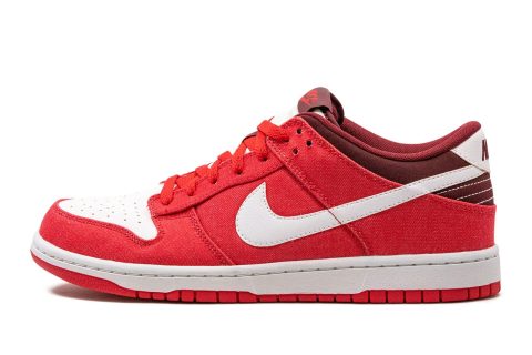 Nike Dunk Low "hyper Red"