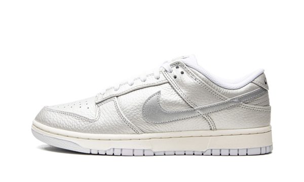 Nike Dunk Low "metallic Silver"