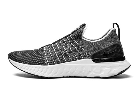 Nike React Phantom Run Flyknit Black / White