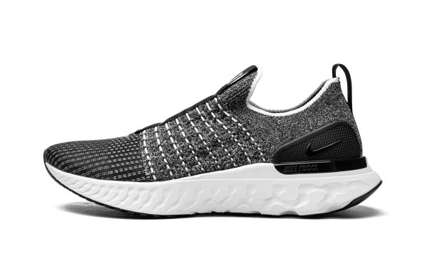 Nike React Phantom Run Flyknit Black / White