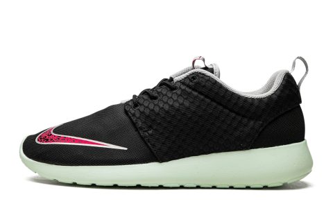 Nike Rosherun Fb "yeezy"