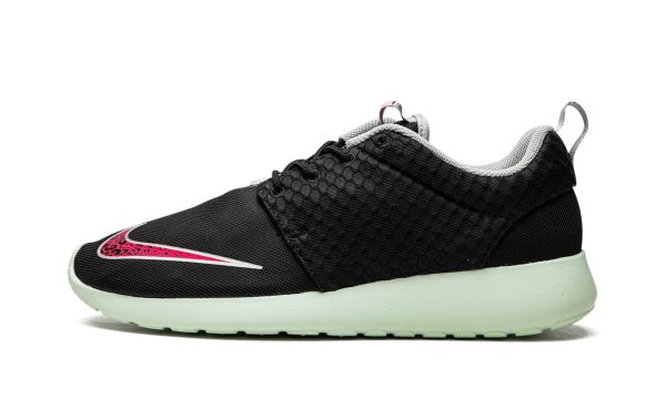 Nike Rosherun Fb "yeezy"