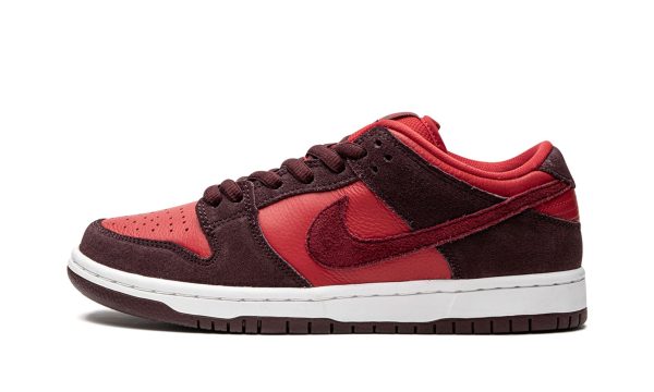 Nike Sb Dunk Low "cherry"