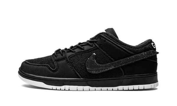 Nike Sb Dunk Low "gnarhunters"