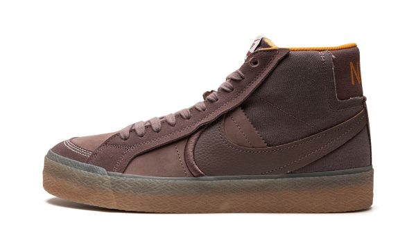 Nike Sb Zoom Blazer Mid Prm Plus "plum Eclipse Gum"