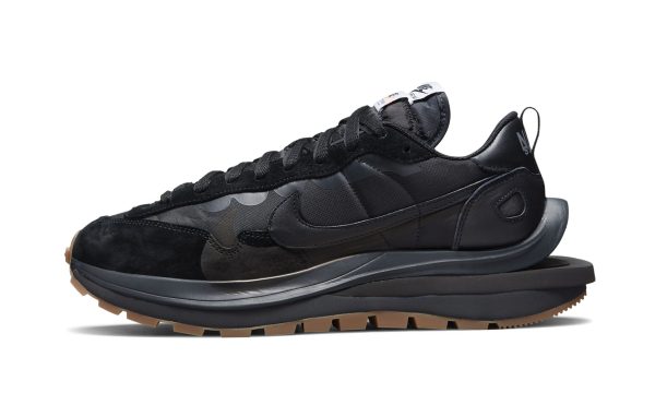 Nike Vaporwaffle "sacai - Off Noir"