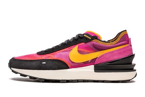 Nike Waffle One "active Fuchsia"