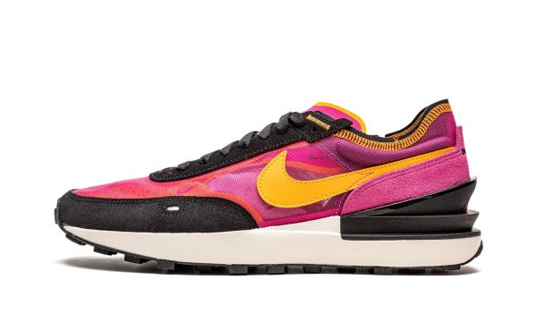 Nike Waffle One "active Fuchsia"