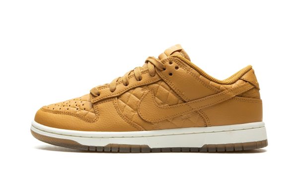 Nike Wmns Dunk Low "quilted Wheat"