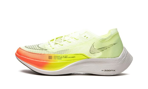 Zoomx Vaporfly Next % 2 "hyper Orange"