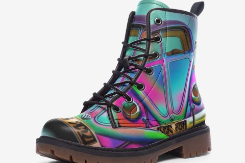 Hippie Chic: Shoes Fashion' Holographic Beetle Leather Boots