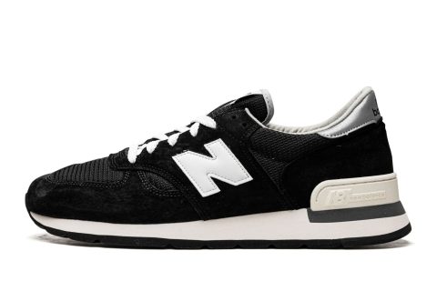 990 "black/white"