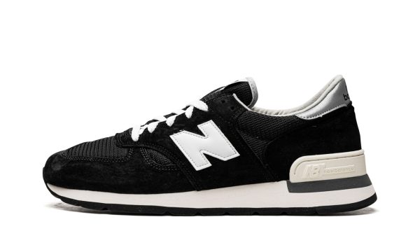 990 "black/white"