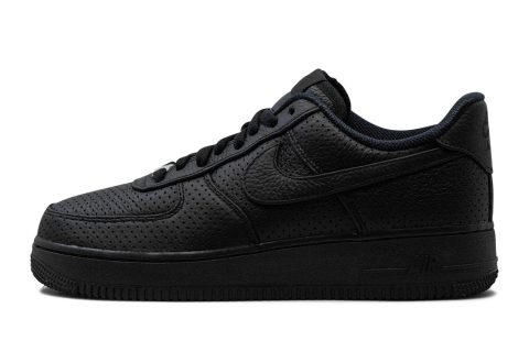 Air Force 1 Low Sp "triple Black Perforated"